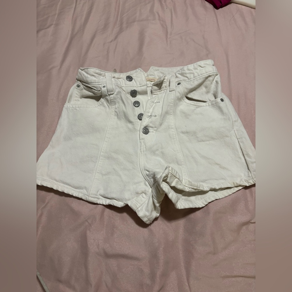 Levi’s High-Waist White Button-Fly Women’s Shorts